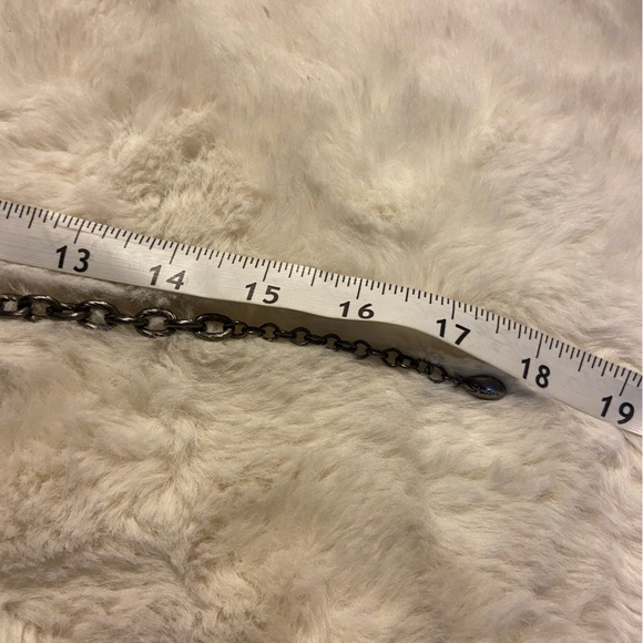 GUESS black & silver heart with pendant rhinestone necklace - Picture 9 of 9